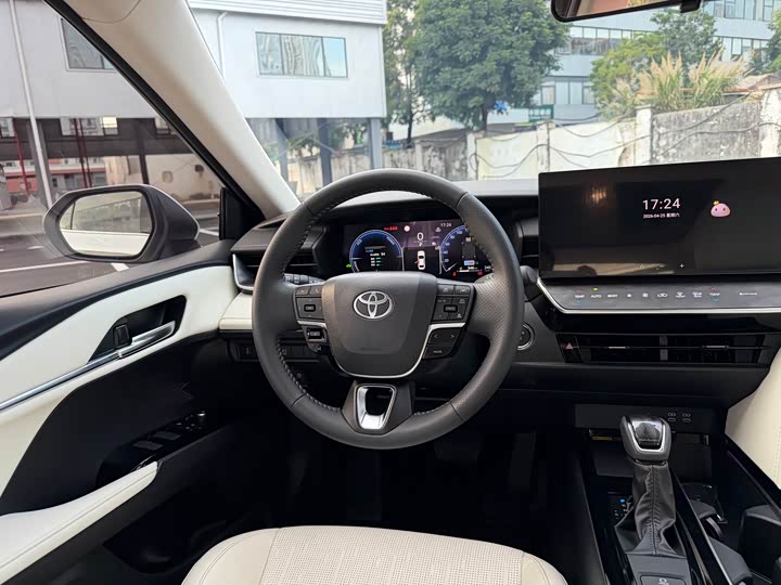 Toyota Camry 2026 2026款 双擎 2.0HG 尊贵版