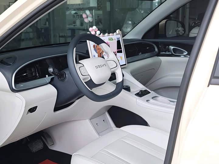 Фото 4 - Geely Galaxy Geome