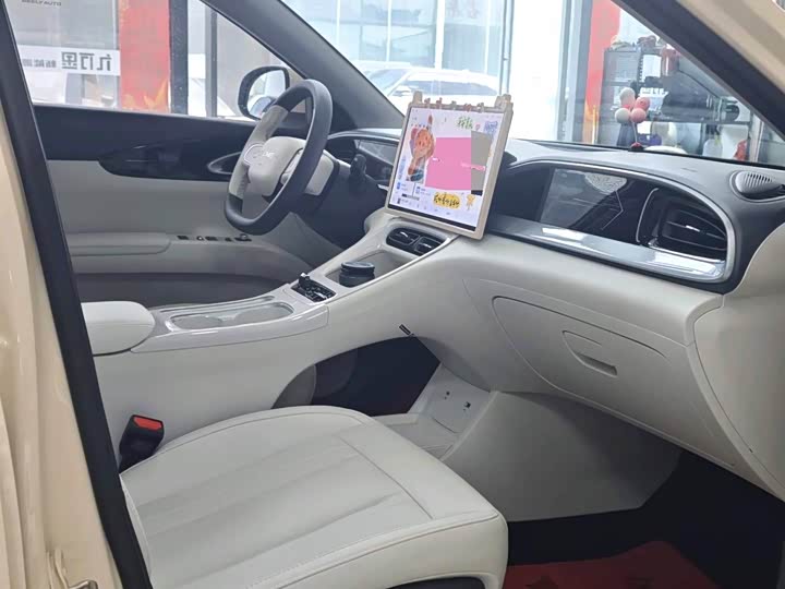 Фото 5 - Geely Galaxy Geome