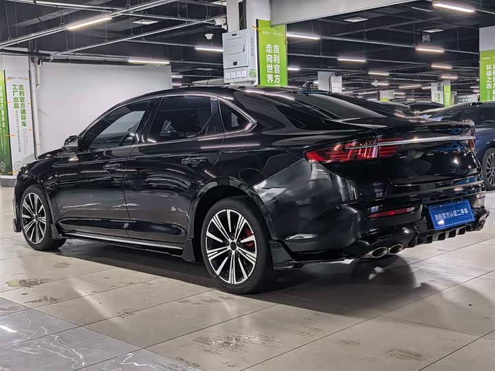 Фото 7 - Geely Preface