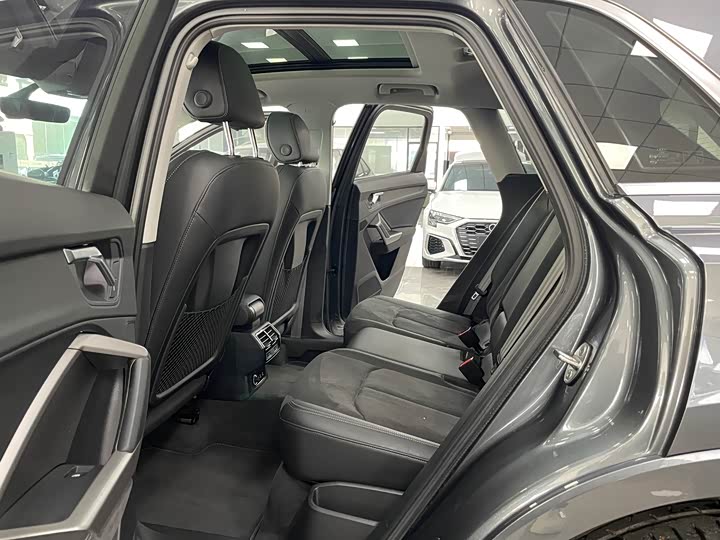 Zdjęcie 6 - Audi Q3