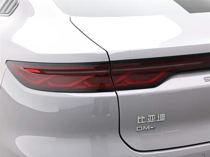 BYD Han 2025 2025款 DM-i 智驾版 125KM激光雷达旗舰型