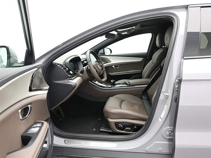 BYD Han 2025 2025款 DM-i 智驾版 125KM激光雷达旗舰型
