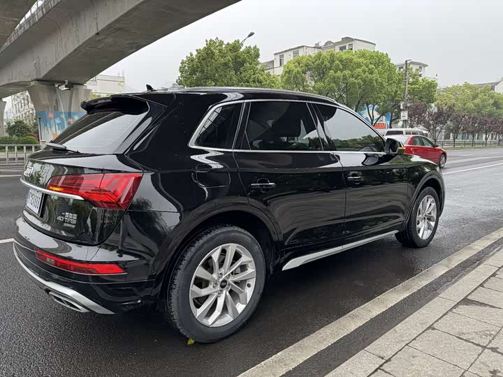 Zdjęcie 8 - Audi Q5L