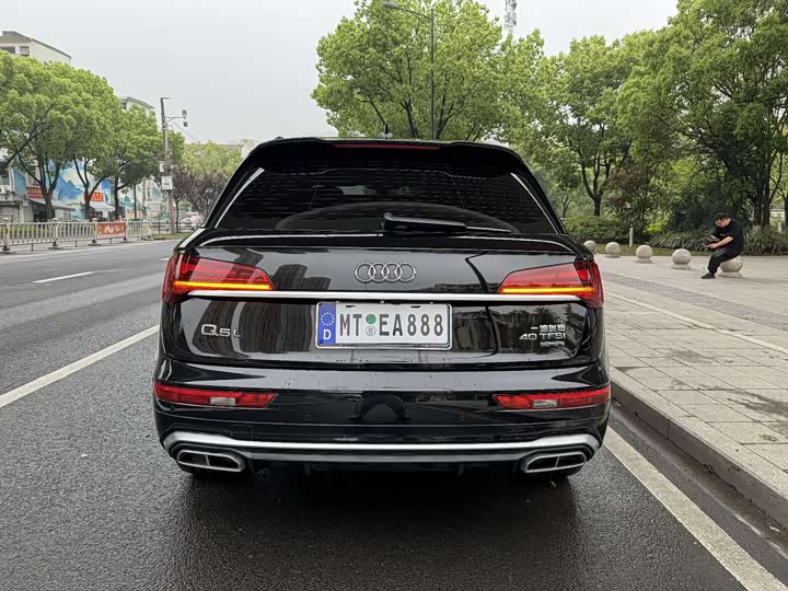 Zdjęcie 9 - Audi Q5L