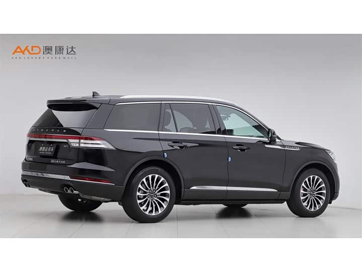 Zdjęcie 3 - Lincoln Aviator