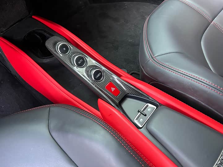 Ferrari F8 2019 2019款 Tributo 3.9T V8