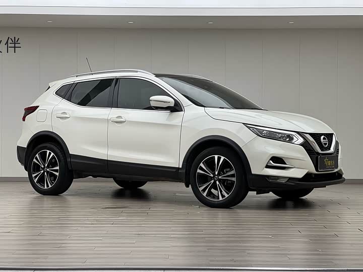 Фото 1 - Nissan Qashqai