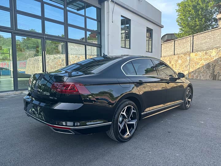 Volkswagen Magotan 2026 2026款 3000万辆甄选款 380TSI DSG豪华型