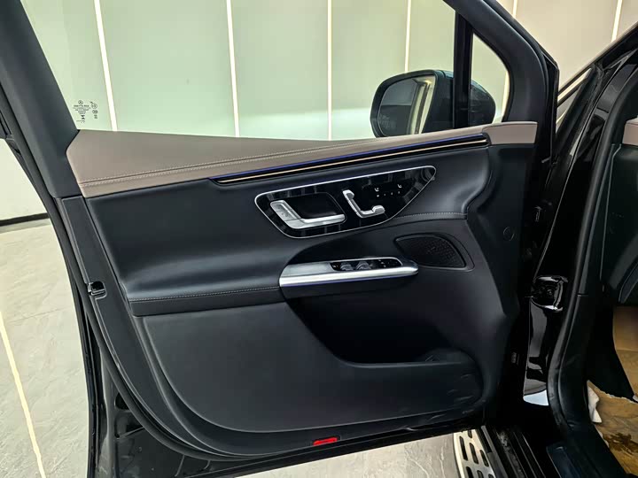 Mercedes-Benz EQE SUV 2024 2024款 500 4MATIC 先锋版
