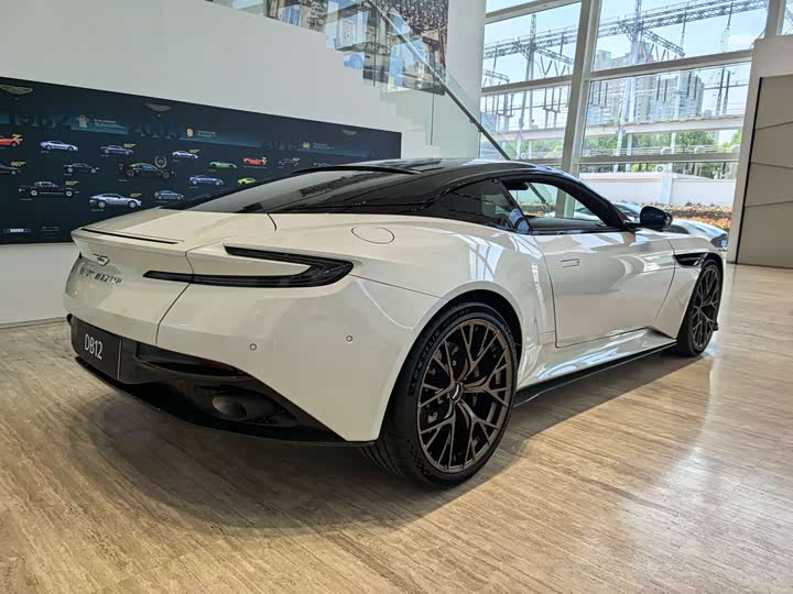 Aston Martin DB12 2025 2025款 4.0T V8 Coupe