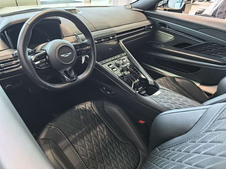 Aston Martin DB12 2025 2025款 4.0T V8 Coupe