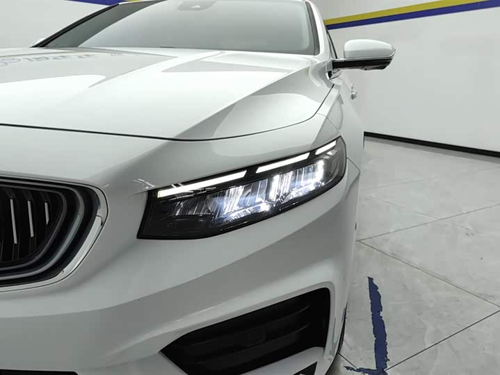 Фото 5 - Geely Preface