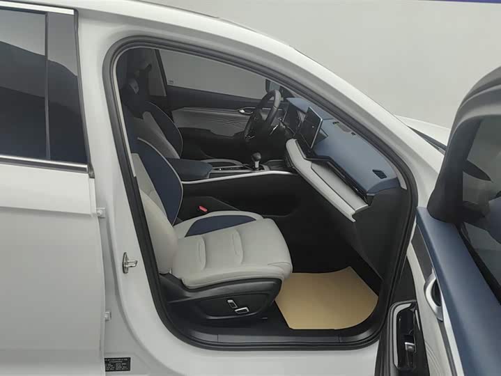Фото 8 - Geely Preface