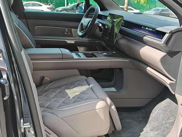 Nio ES8 2026 2026款 六座行政豪华版