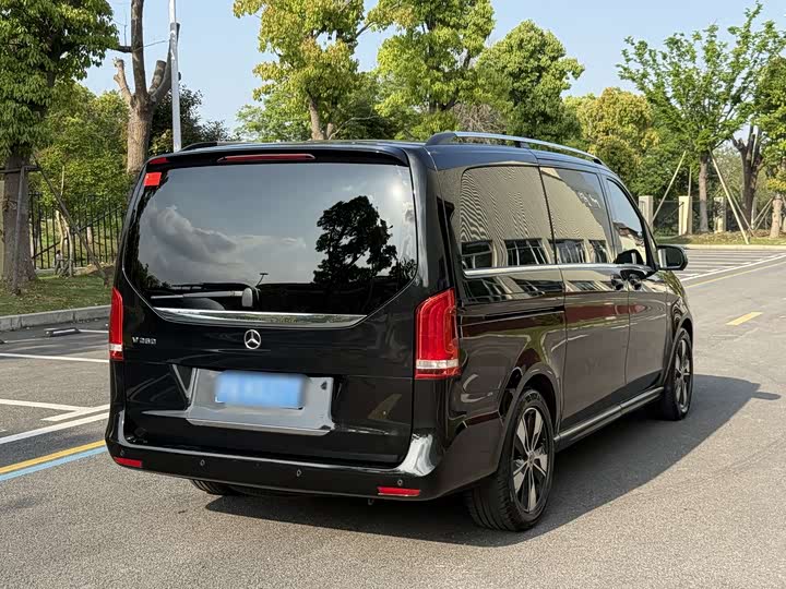 Mercedes-Benz V-Class 2022 2022款 V 260 尊贵版