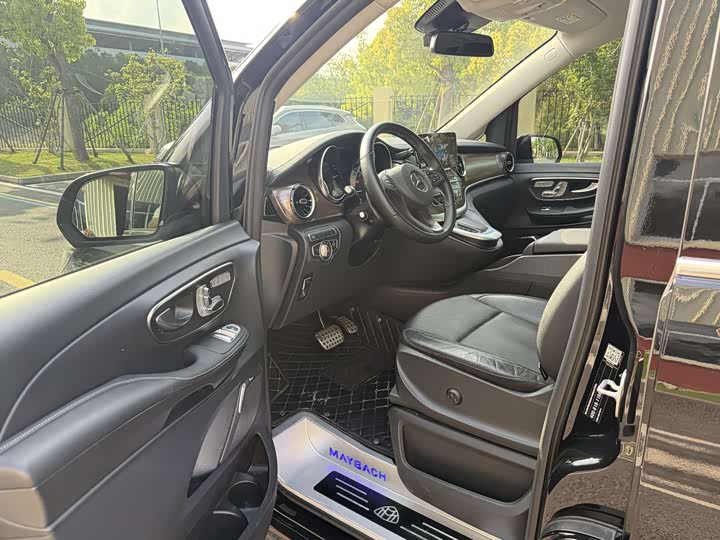 Mercedes-Benz V-Class 2022 2022款 V 260 尊贵版