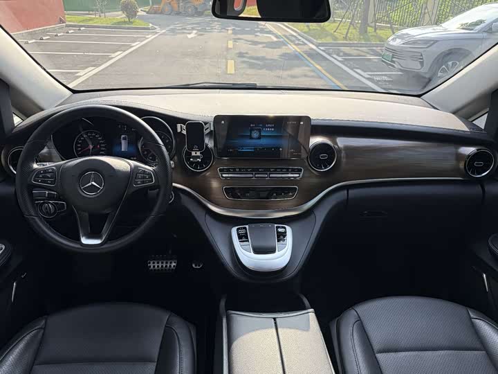 Mercedes-Benz V-Class 2022 2022款 V 260 尊贵版