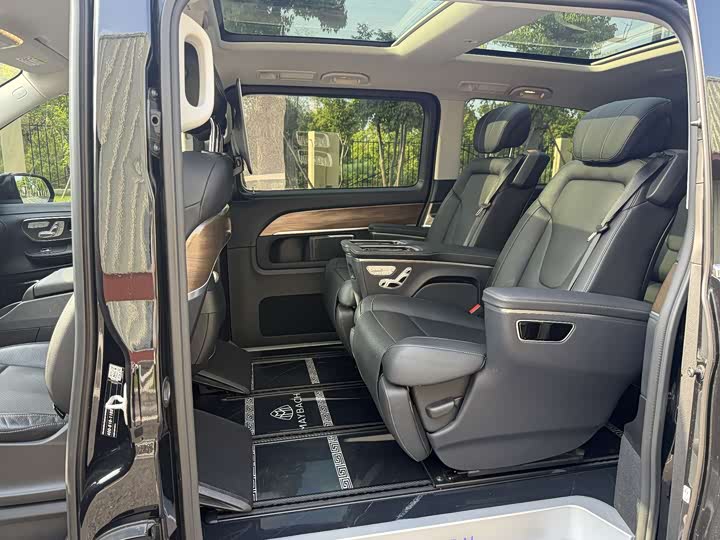 Mercedes-Benz V-Class 2022 2022款 V 260 尊贵版