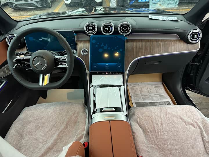 Mercedes-Benz GLC-Class 2026 2026款 改款 GLC 300 L 4MATIC 动感型 5座