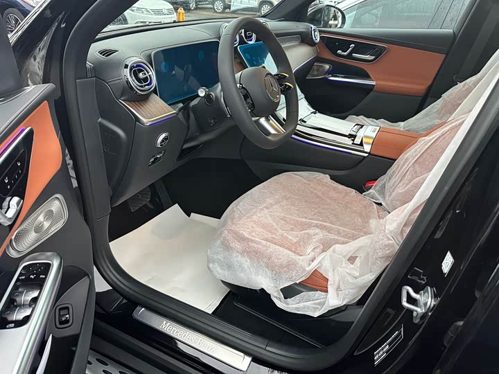 Mercedes-Benz GLC-Class 2026 2026款 改款 GLC 300 L 4MATIC 动感型 5座