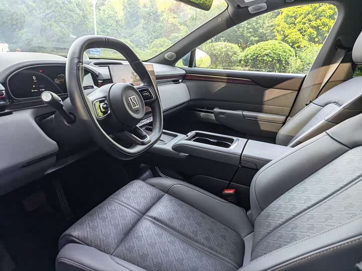 Zeekr 7X 2025 2025款 100kWh 长续航四驱智驾版
