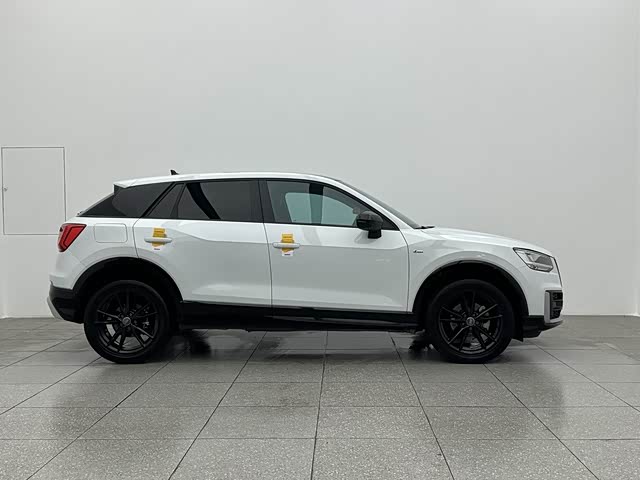 Фото 7 - Audi Q2L