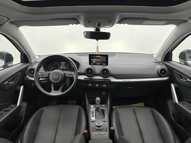Фото 9 - Audi Q2L