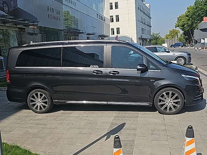 Mercedes-Benz V-Class 2022 2022款 V 260 L 长轴距豪华版