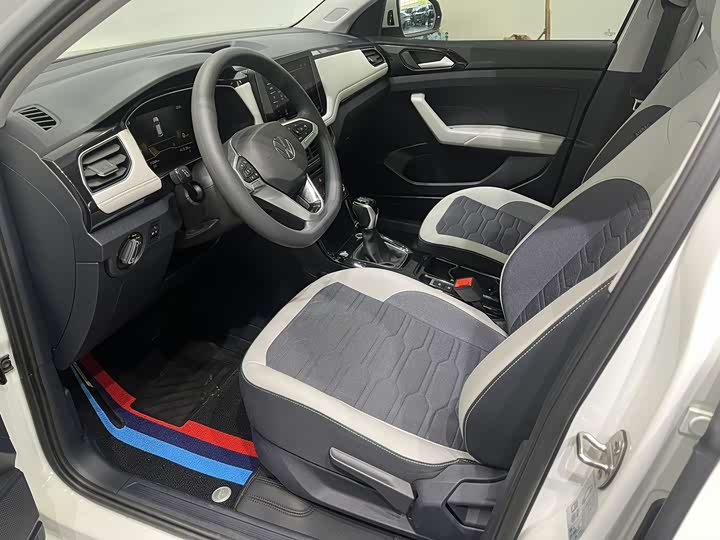 Volkswagen Tharu 2025 2025款 新锐 1.5L 锐意版