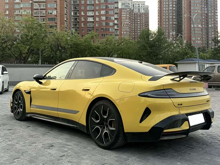 2025 Xiaomi SU7 Ultra