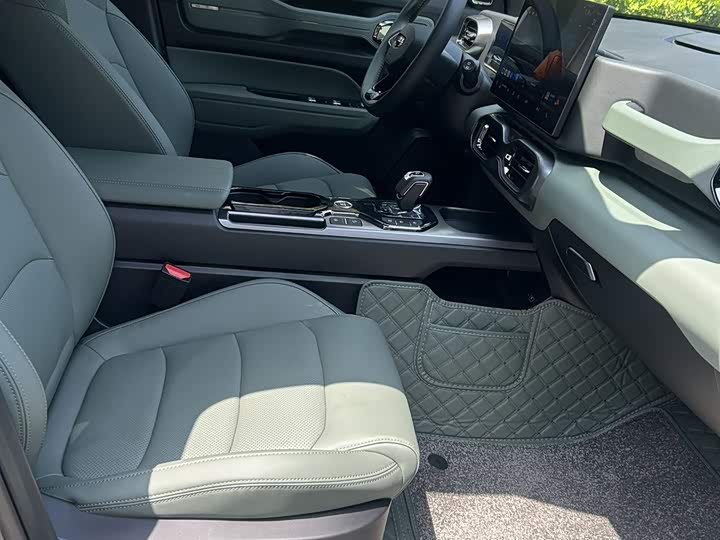 Geely Cowboy 2025 2025款 1.5TD 潮玩版