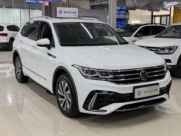 Фото 3 - Volkswagen Tiguan L Hybrid