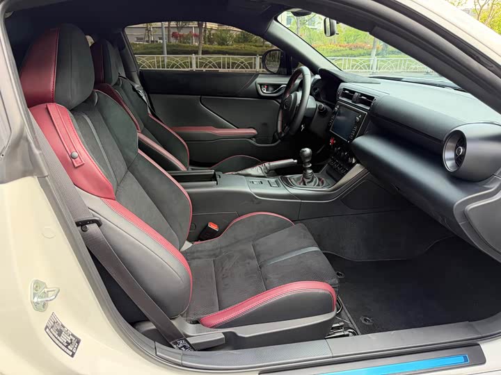 Subaru BRZ 2025 2025款 2.4L 手动版EyeSight STI Sport