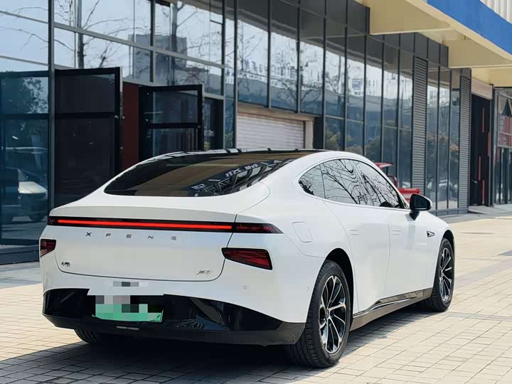 Фото 6 - XPeng P7