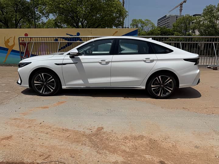 Chery Arrizo 8 2025 2025款 2.0T DCT劲