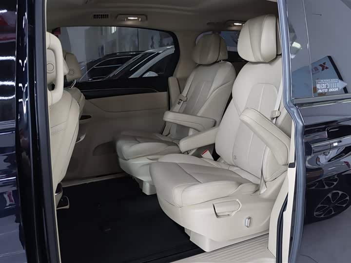 Фото 5 - Buick GL8 ES