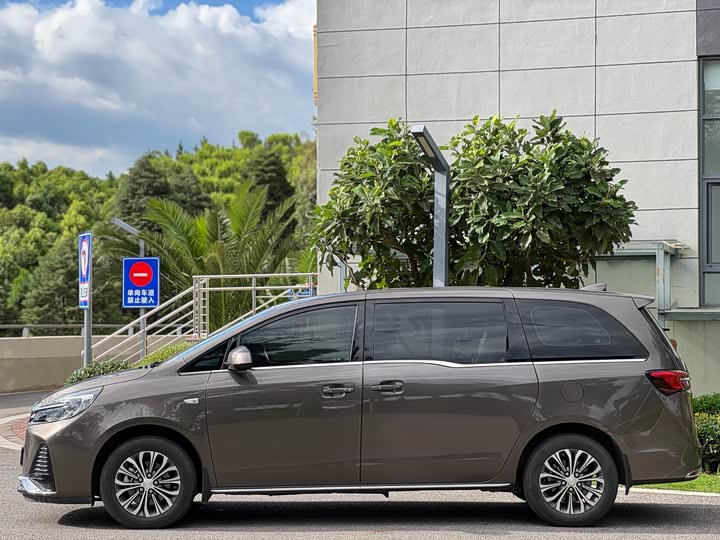 Buick GL8 ES 2023 2023款 陆上公务舱 智慧尊贵型