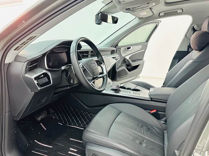 Audi A6 2022 2022款 Avant 先锋派 40 TFSI 豪华动感型