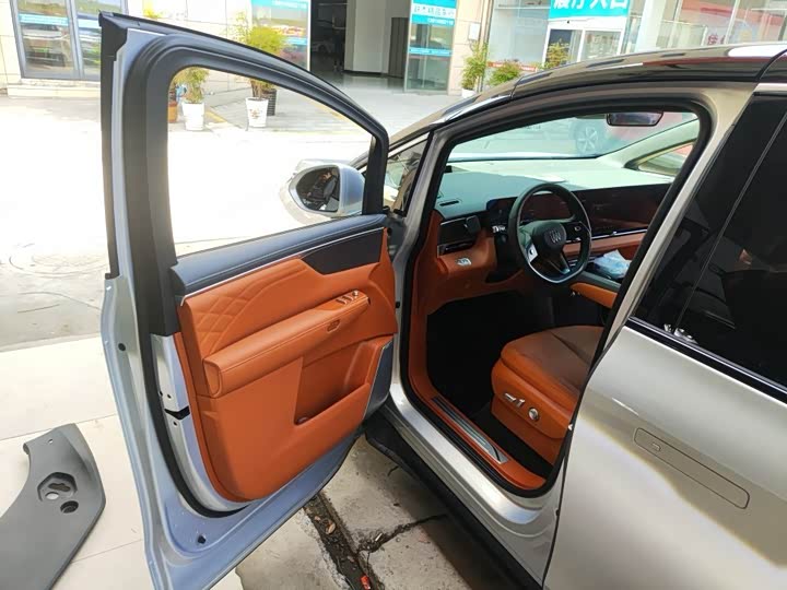 Фото 5 - Buick OMPV