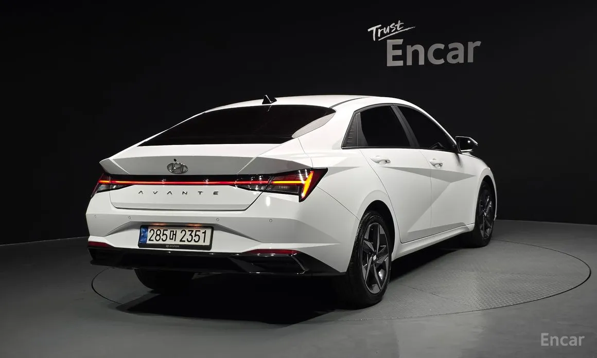 Фото 2 - Hyundai Avante