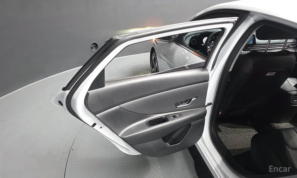 Фото 25 - Hyundai Avante