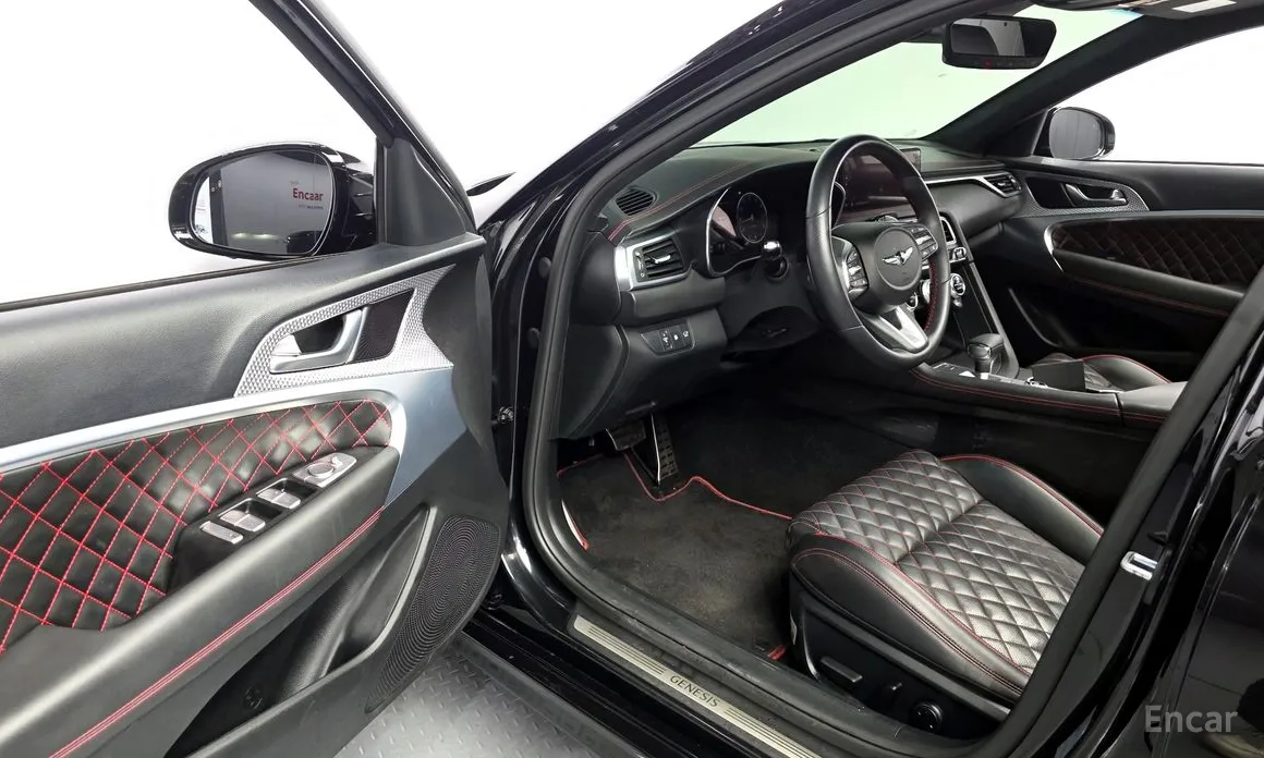 Photo 10 - Genesis G70