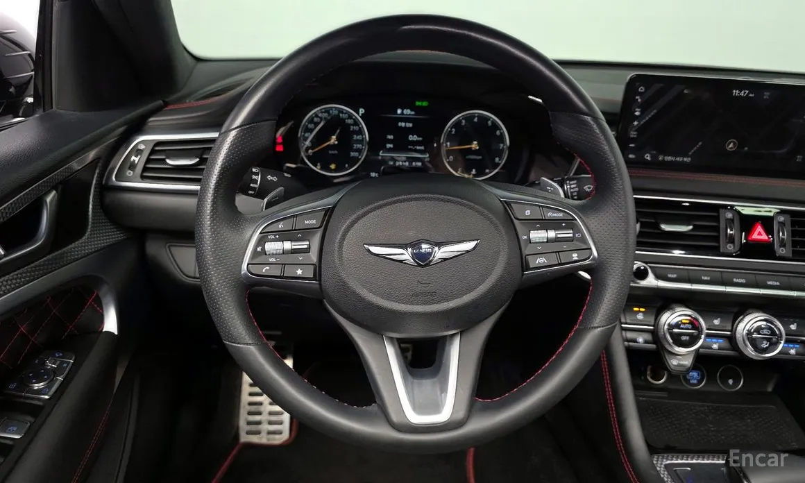 Photo 13 - Genesis G70