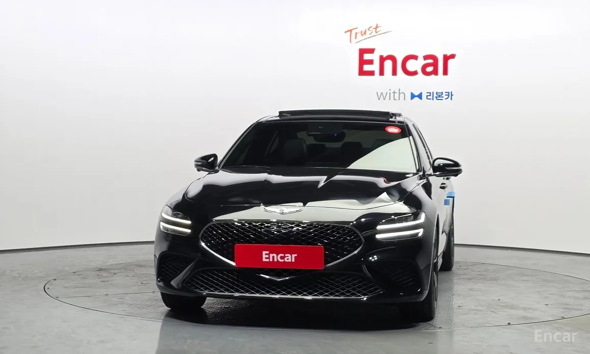 Photo 3 - Genesis G70