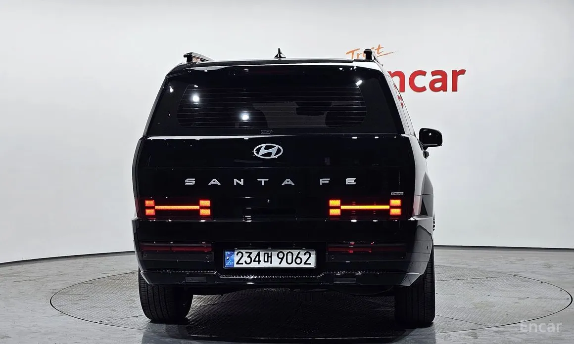 Фото 4 - Hyundai Santa Fe