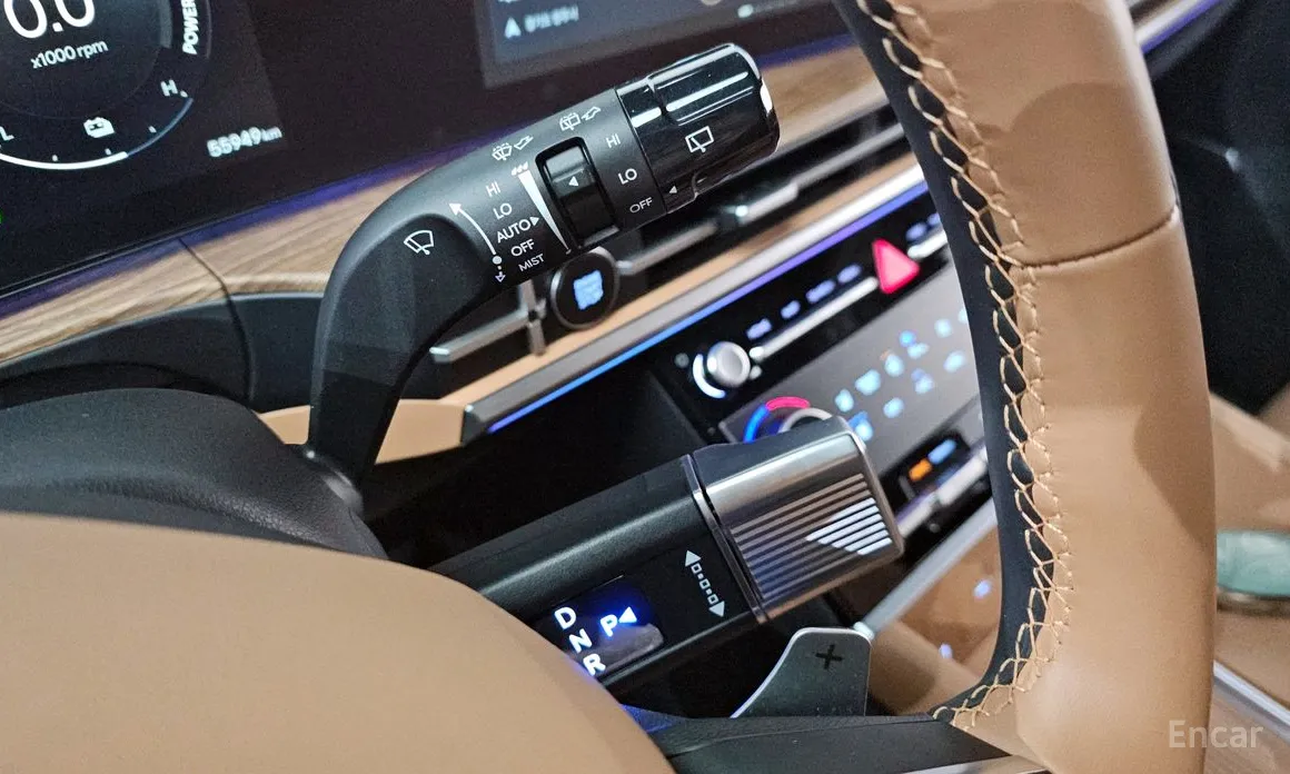 Фото 9 - Hyundai Santa Fe