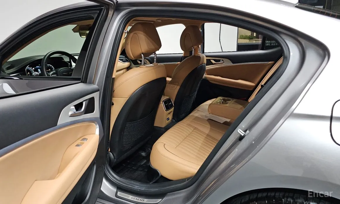 Genesis G70 2020 Gasoline 2.5T 2WD