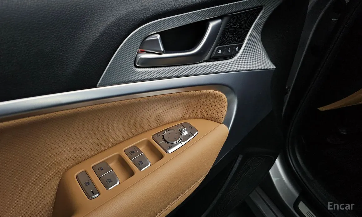 Genesis G70 2020 Gasoline 2.5T 2WD
