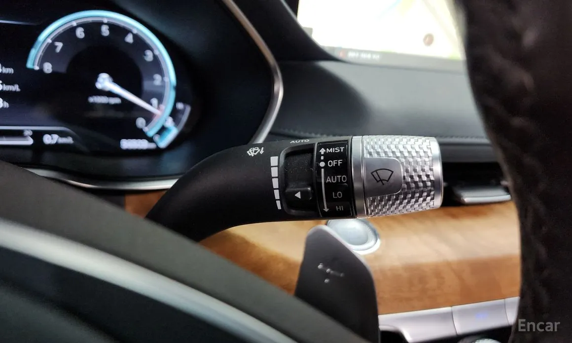 Фото 29 - Genesis G80